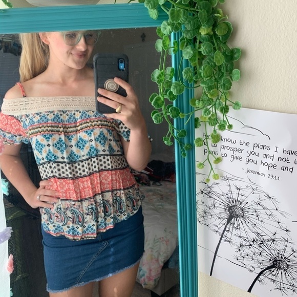 Cold shoulder top 2/$12 - Picture 3 of 4